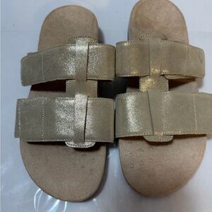 Vionic Women's Sandals in Shimmering Gold